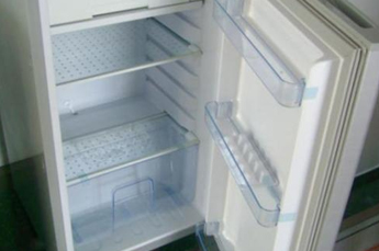 美菱冰箱消毒保养案例